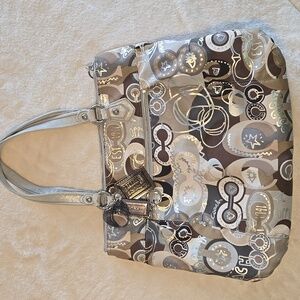EUC Coach Poppy Pop C Glam Jacquard Tote With Dust Bag PRICE FIRM